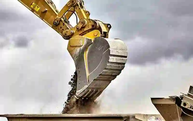 ملحقات لآلات البناء – دلاء، مطارق